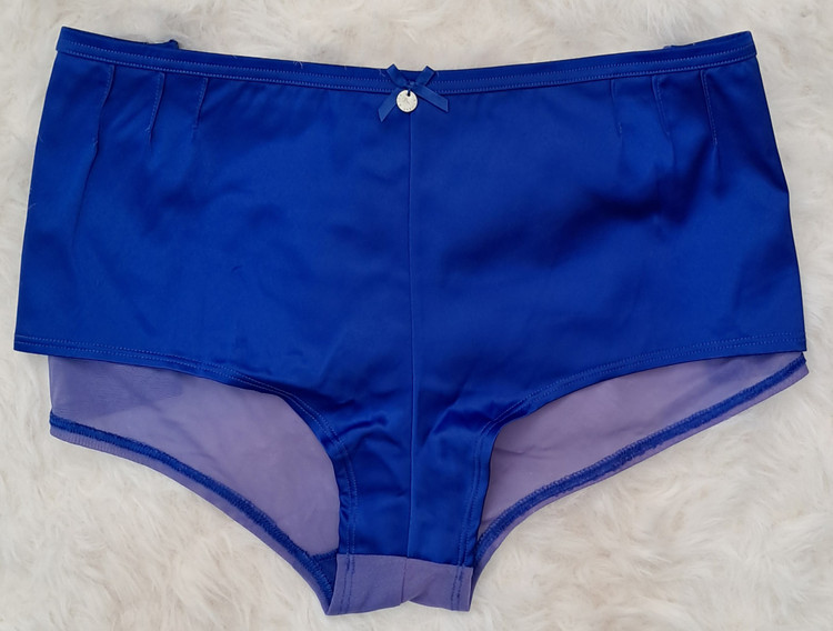 شورت فانتزی ساتن انگلیسی