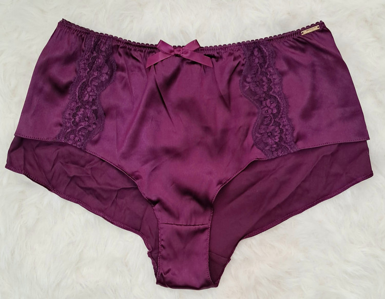 شورت فانتزی ساتن انگلیسی