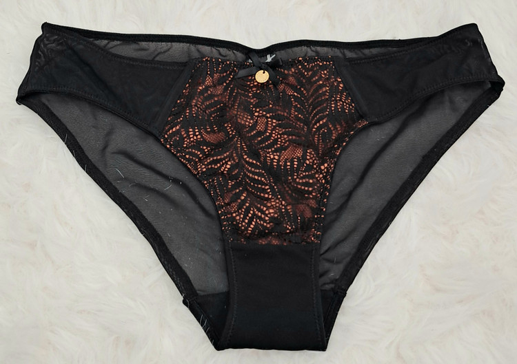 شورت فانتزی توری طرح دار انگلیسی